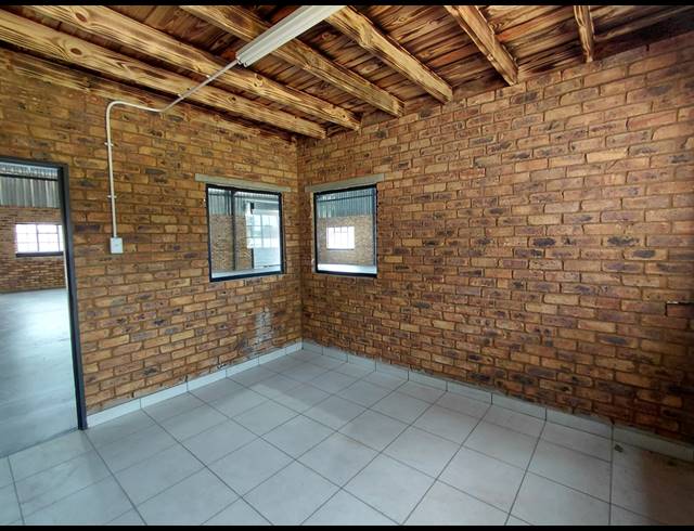 239M² WAREHOUSE TO LET IN BENONI AH